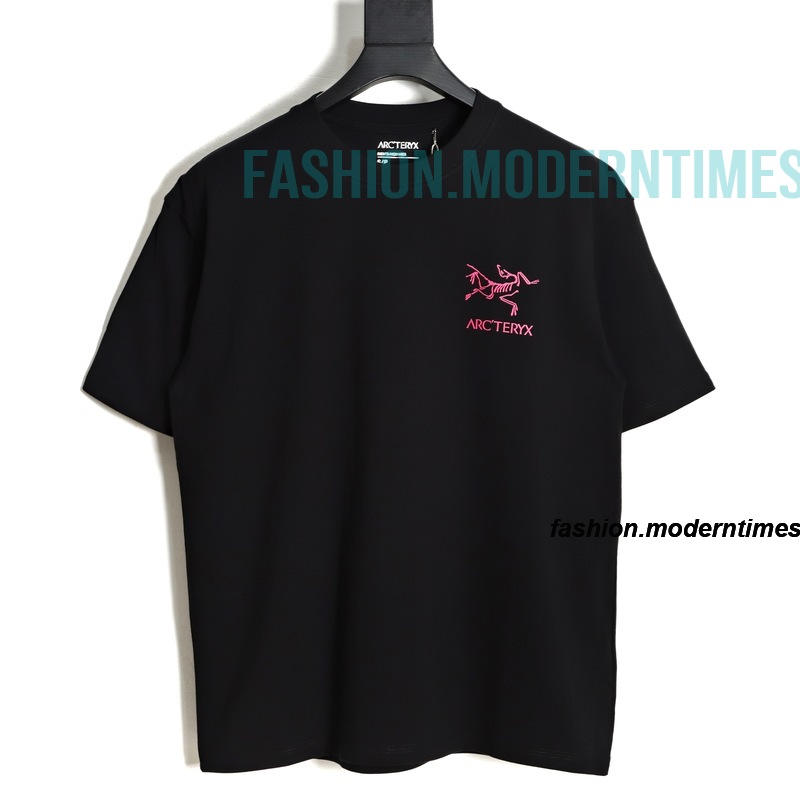 Arc Teryx - Large Logo Printed Short Sleeve T-shirt On The Back Arc Teryx - Large Logo Printed Short Sleeve T-shirt On The Back